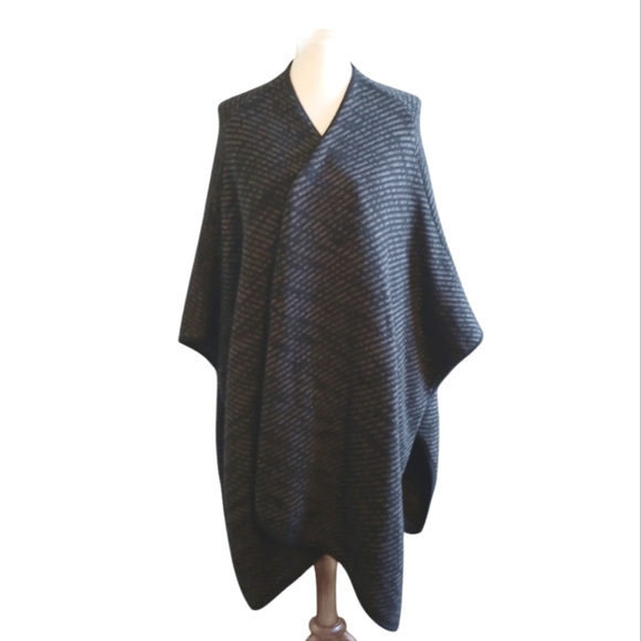 Michael Kors Poncho Black and Gray Striped Sweater Cape Small / Medium - Picture 8 of 10